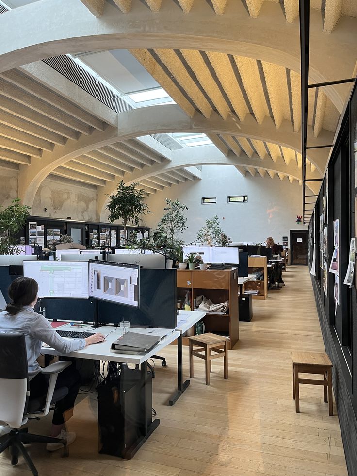 Ubolt team developing a digital project
